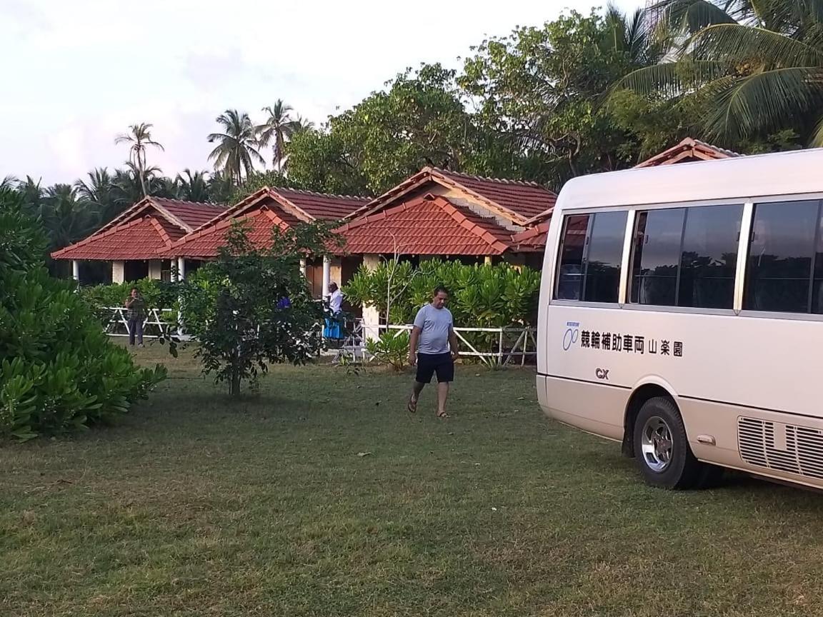 Windy Beach Cabanas คัลพิทิยา ภายนอก รูปภาพ